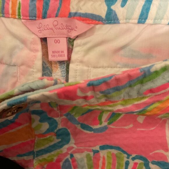 Lilly Pulitzer shorts sz.00 - Picture 3 of 4